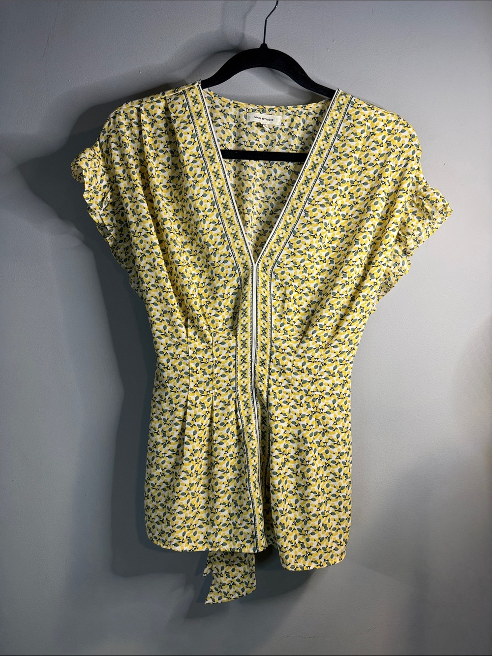 Max Studio Yellow Floral V-Neck Tie-Waist Blouse